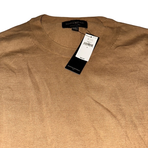 Banana Republic Tan Crew-neck Sweater - Picture 2 of 3